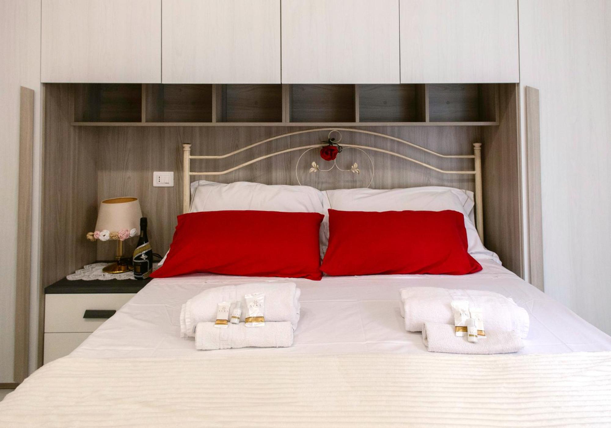 Flower'S House 24 - Central Apartment - มอลเฟตตา ภายนอก รูปภาพ
